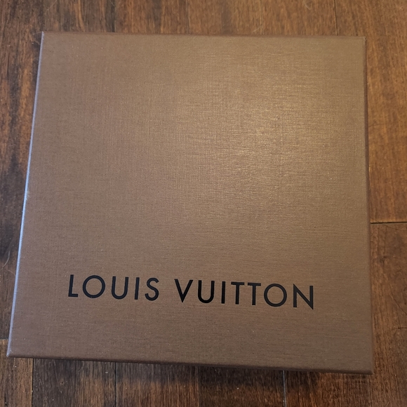 LV alma bb epi indigo - Picture 11 of 11